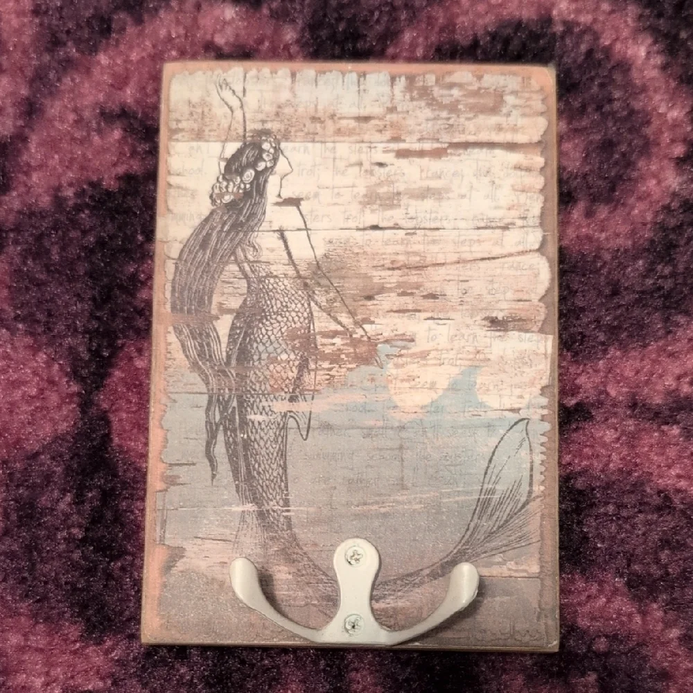 Rustic Mermaid Wall Hook Decor